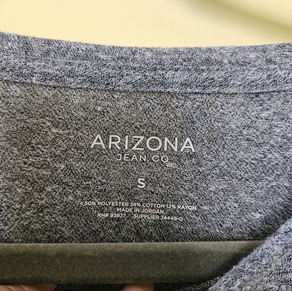 Gray Flower Tee - Picture 2 of 2